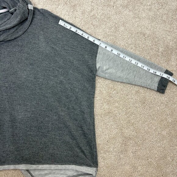 Cabi Top Womens Gray XS Cowl Neck ATC Pullover Back Athleisure Boxy Oversized - Picture 7 of 10